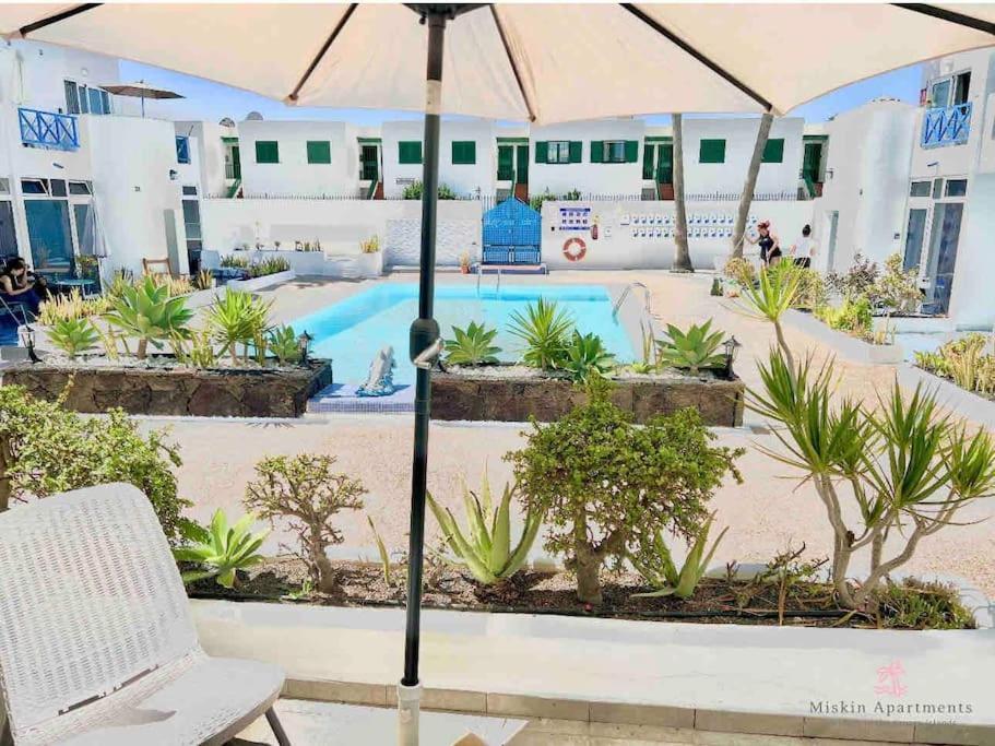 17 Puerto Del Carmen Blueshark Apartment Exterior photo
